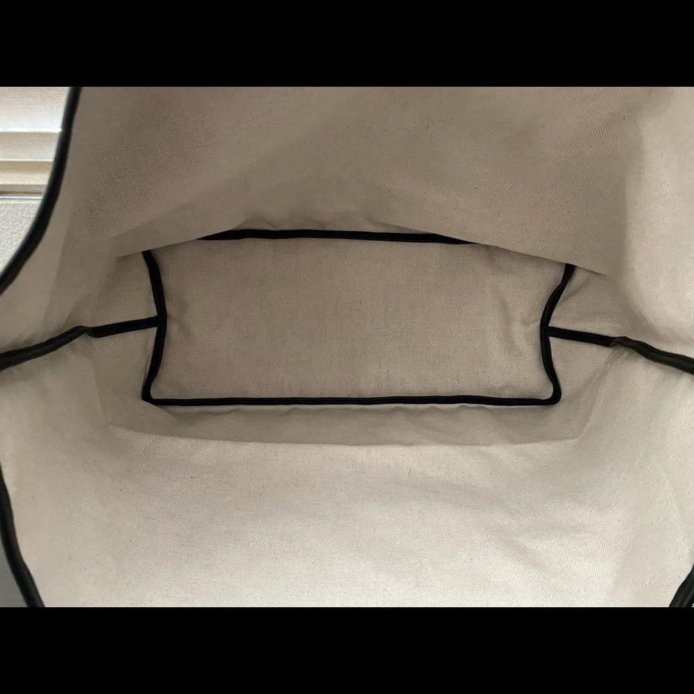 NWT - Goyard Saint Louis Tote
Goyardine PM Black